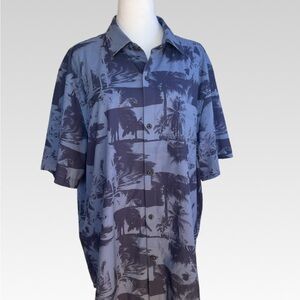 Tommy Bahama Navy and Gray Patterned Shirt size XL